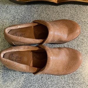 Born clogs shoes